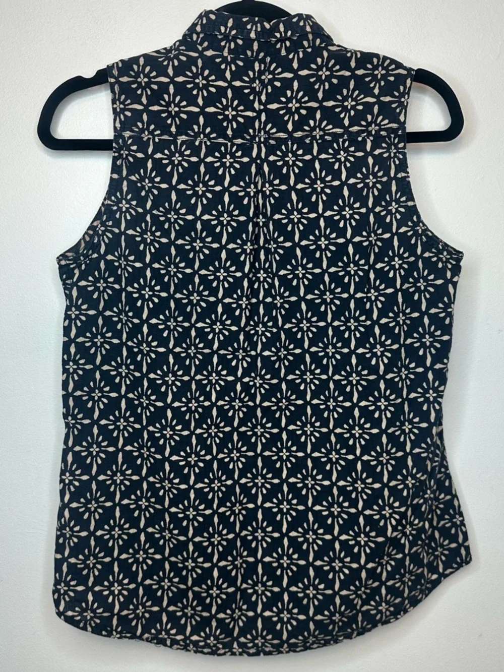 Woolrich Women’s Navy Blue Button Up Collar Sleeveless Tank Top Size S Small - Picture 2 of 9